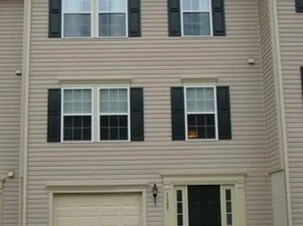 1145 Blue Bird Ln, York, PA 17402