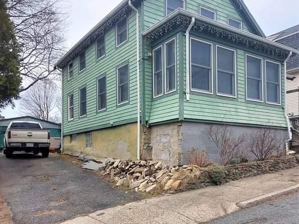 50 Holland St, Fall River, MA 02720