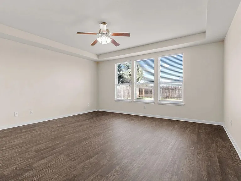 1209 Laurel Oak Trl — Photo 15