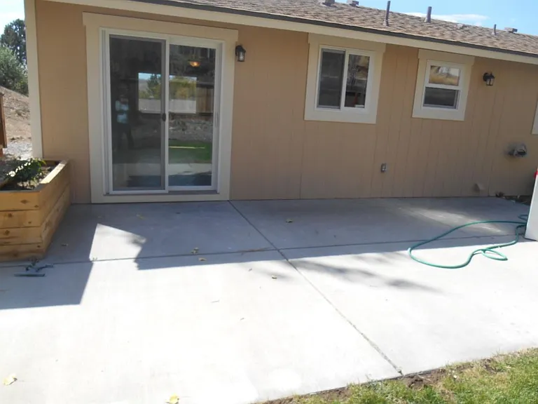 113 Zircon Dr — Photo 12