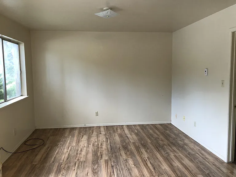 2804 N East St — Photo 4