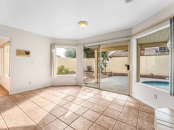 4th image of 9043 Claretta Dr