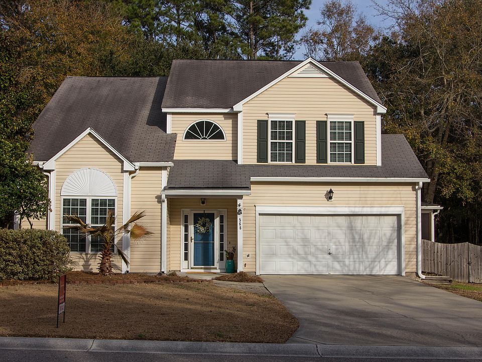 1st image of 568 Oak Park Dr