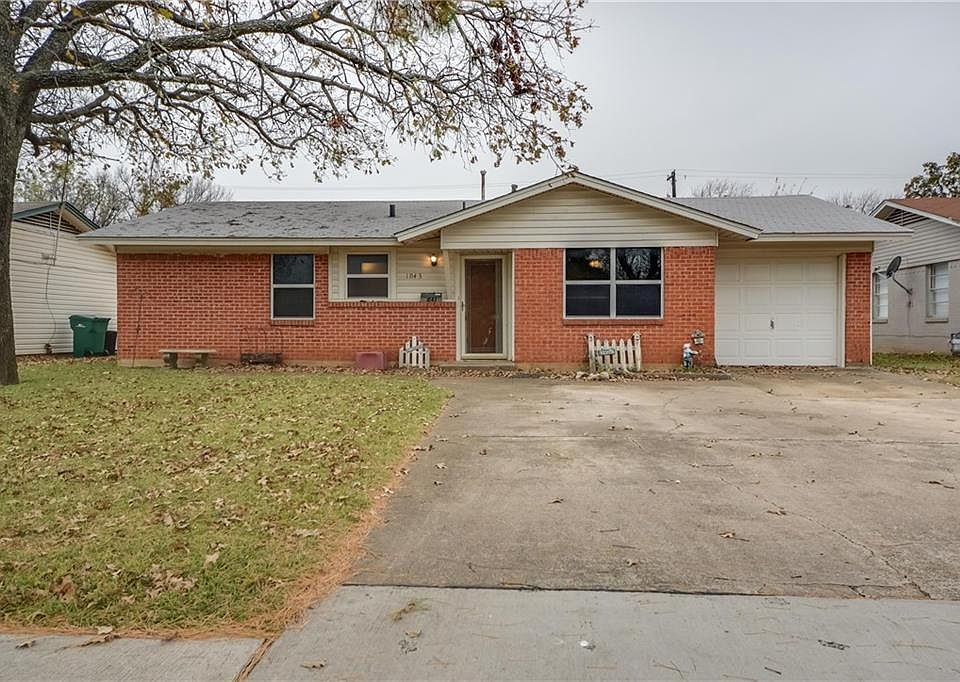 1st image of 1043 Pebblebrook Dr