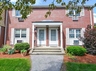 46 Village Green Dr UNIT 46, North Andover, MA 01845