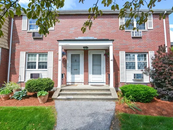 46 Village Green Dr Unit 46, North Andover, MA 01845