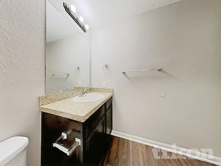 1404 Breanna Ln — Photo 14