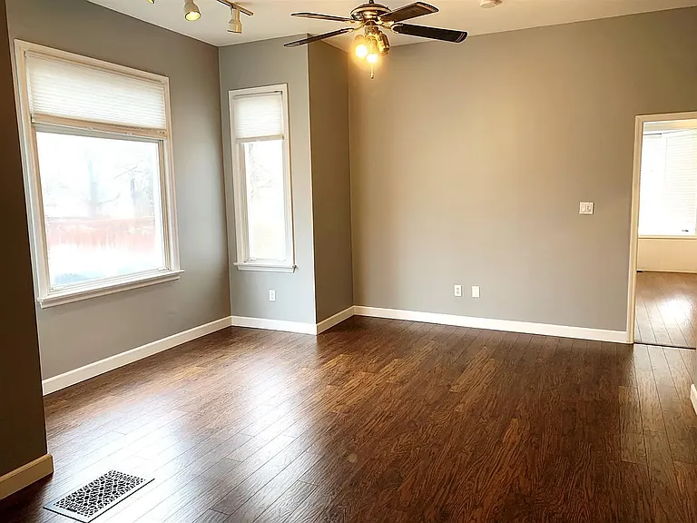 4108 Forest Ave #1 — Photo 7