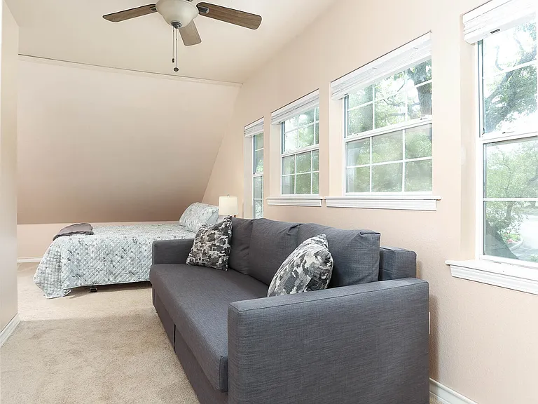 Foldout couch in upstairs bedroom 3.