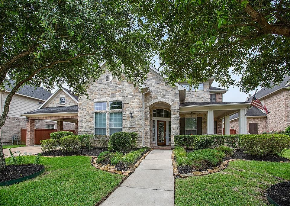 Welcome to 6519 Grand Flora Ct.