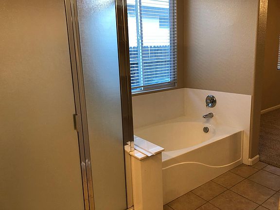 Master Bathtub