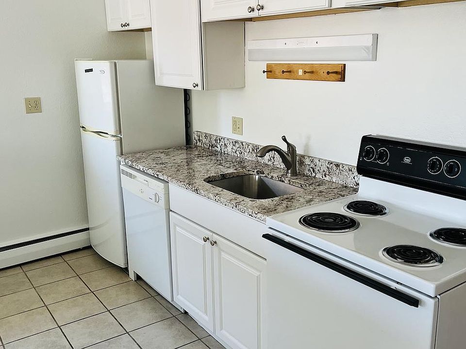 granite counter tops and dishwasher