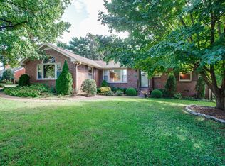 645 Rochelle Dr, Nashville, TN 37220