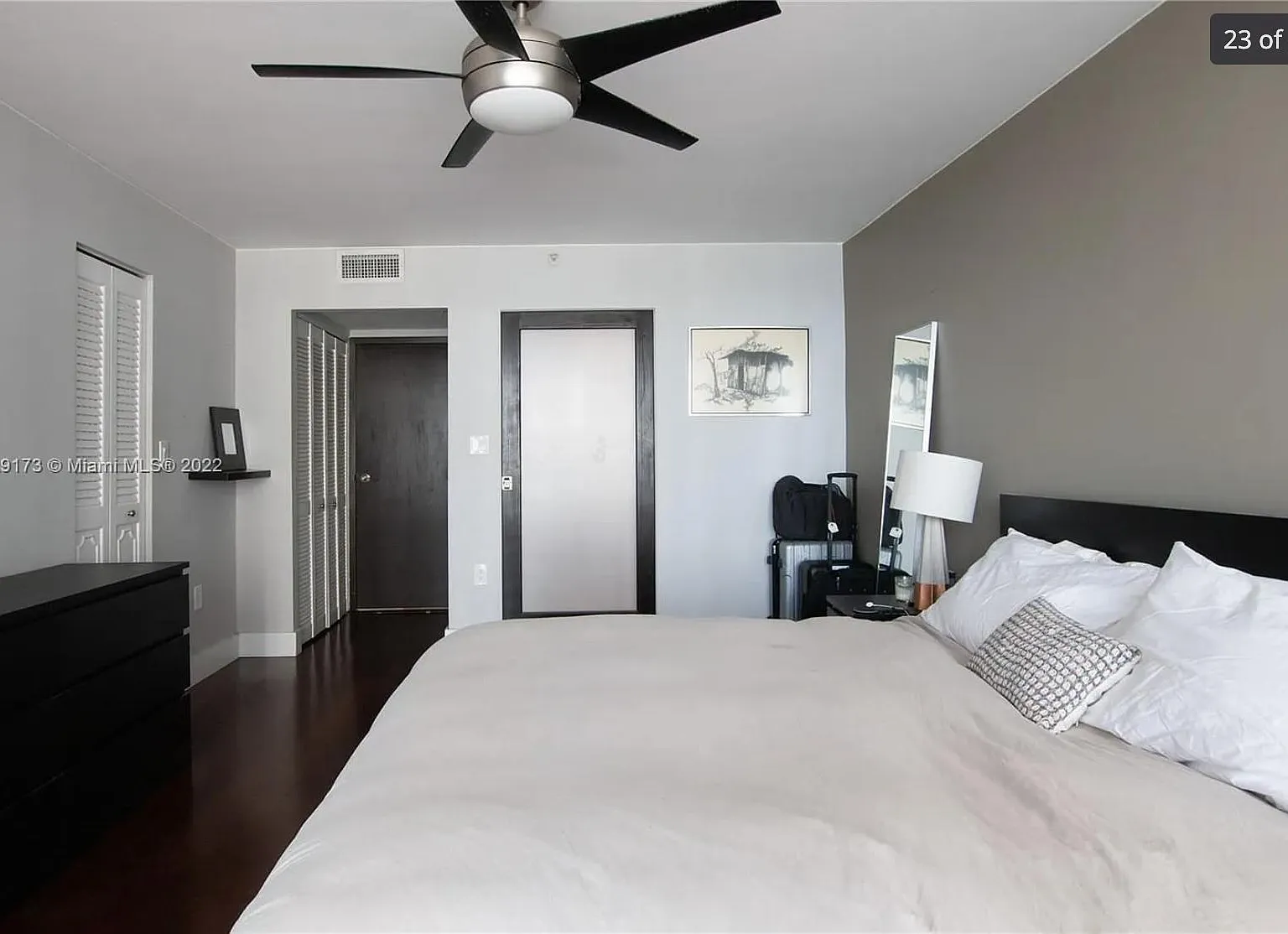 2 bed, 1160 sqft, $3,800 — Photo 1