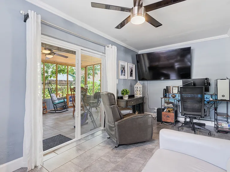 6403 Paddock Ave — Photo 13