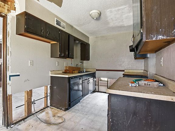 5th image of 7269 Hollorn Ln