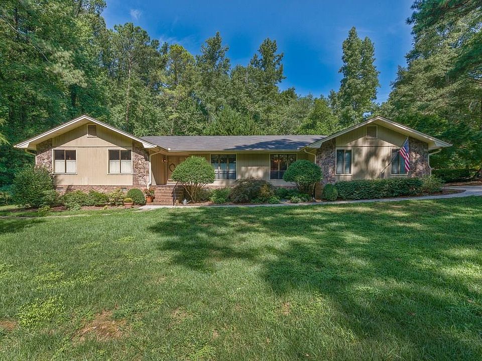 1st image of 3969 Valley Park Dr
