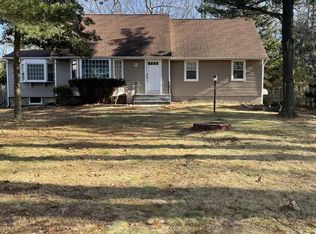 51 Marion Ave, Stony Brook, NY 11790