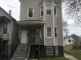 8411 S Escanaba Ave, Chicago, IL 60617