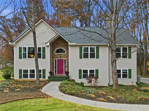 5475 Harris Creek Dr, Cumming, GA 30040