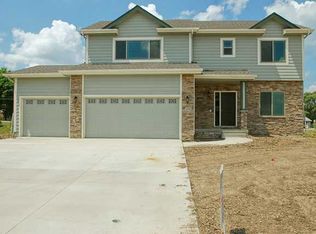 3690 NW 169th St, Clive, IA 50323