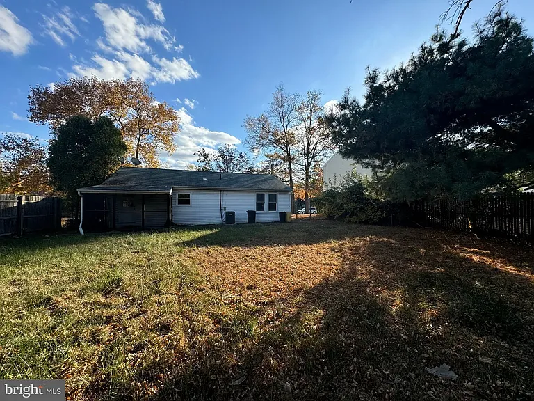 7507 Broad St — Photo 12