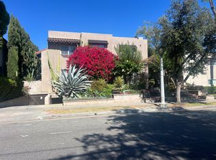 448 S Oak Knoll Ave UNIT 3, Pasadena, CA 91101