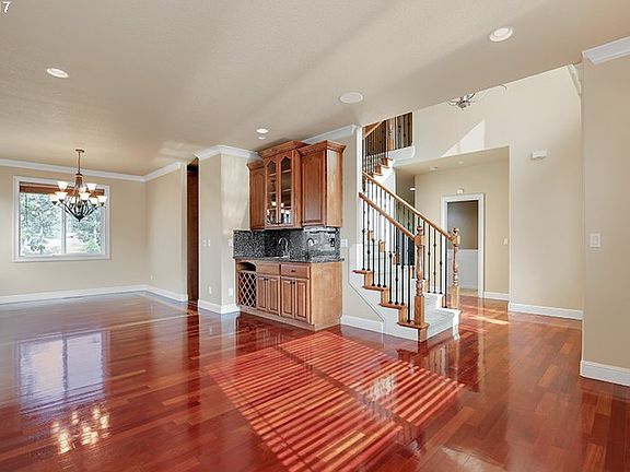3rd image of 6816 NE 50th Ave