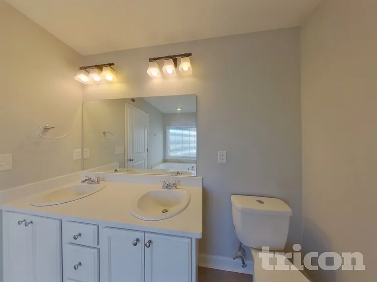 213 Dellwood Dr — Photo 10