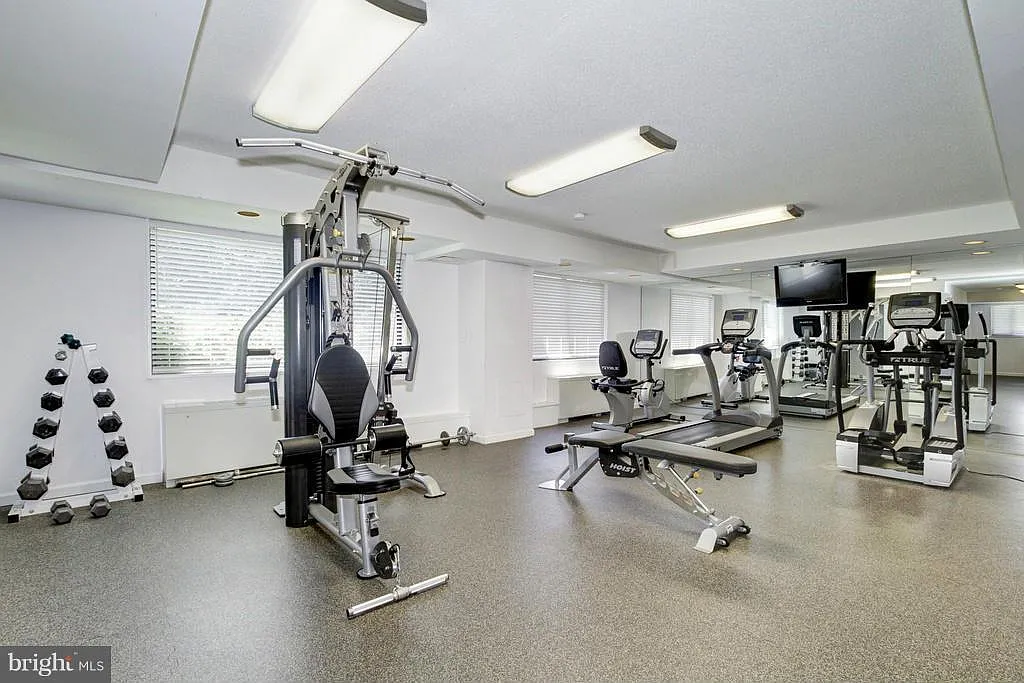 Nice 1 BR unit close to shopping with all the utilities included!! — Photo 2