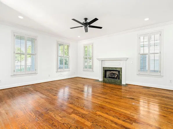 140 Carolina Ct, Auburn, AL 36830