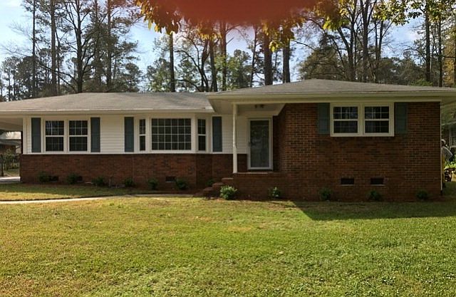 1st image of 2934 Hampshire Dr