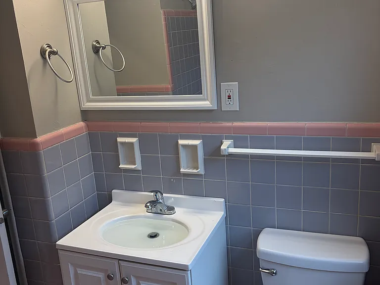 4302 N 52nd St #1 — Photo 10