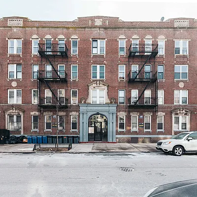 Rented by Nooklyn NYC LLC | media 4