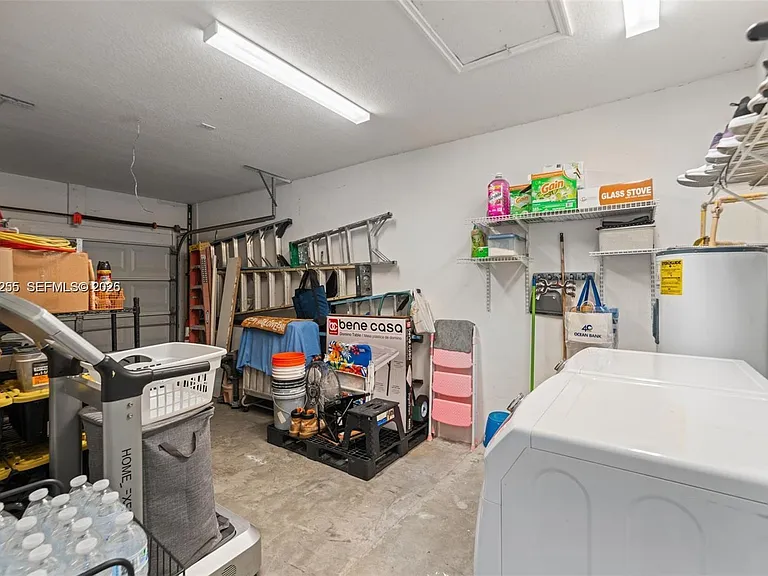 3220 NE 11th Dr #1 — Photo 17