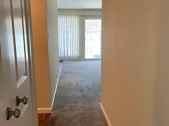 5th image of 2039 Ascot Dr #5
