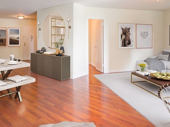 3rd image of 10420 Queens Blvd APT 15P