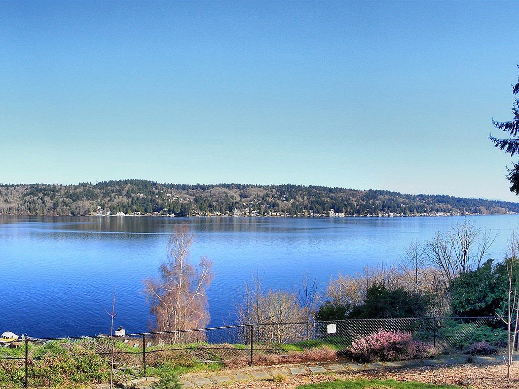 12562 42nd Ave NE, Seattle, WA 98125 | Zillow