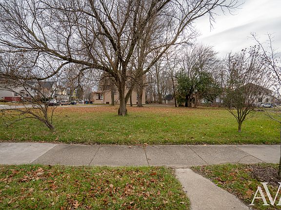 5th image of 216 Martin Luther King Jr St SE