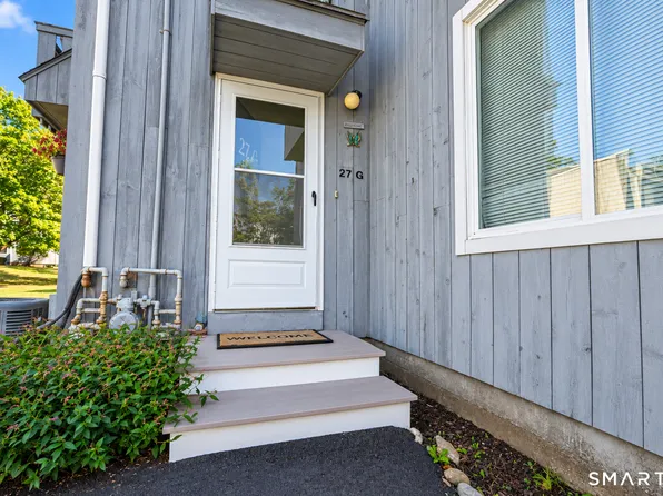 27 Redwood Drive #G, East Haven, CT 06513