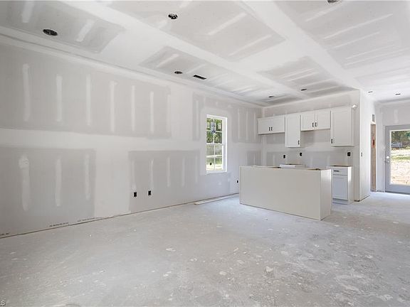 3rd image of 2619 Urban St