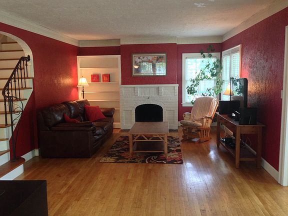 4th image of 2522 S Park St