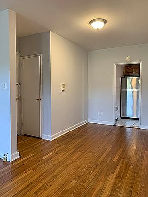 3rd image of 6253 Broadway #C3