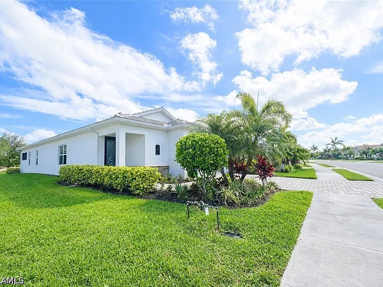28442 Captiva Shell Loop — Photo 3
