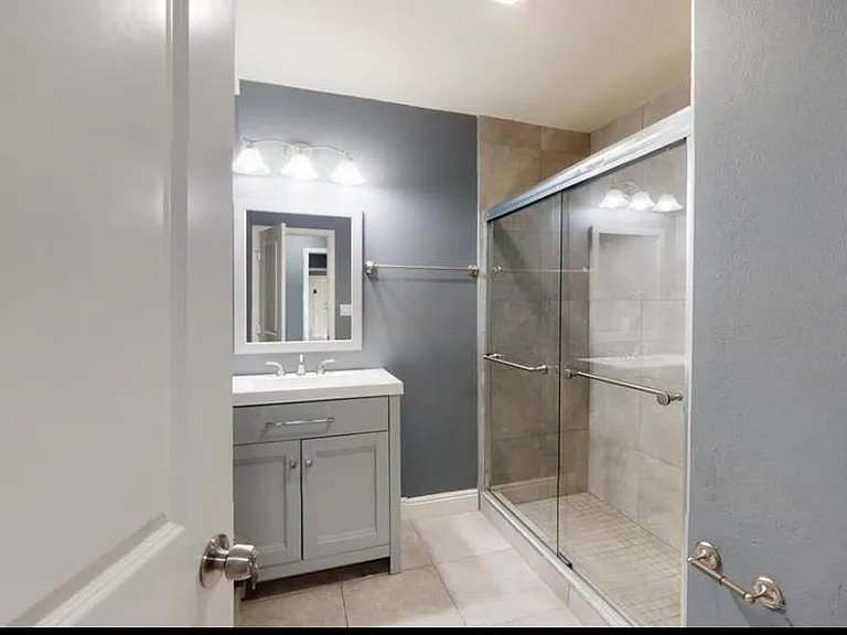 9425 Apple St — Photo 7