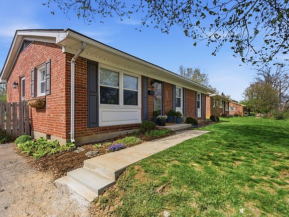 2nd image of 3577 King Arthur Dr