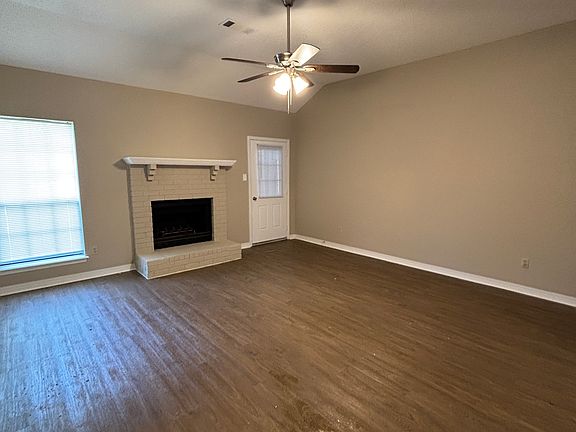 4th image of 12 Tripp St