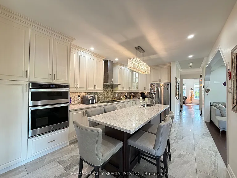 214 McCready Dr — Photo 14