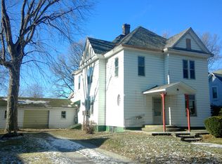 207 N Locust St, Assumption, IL 62510