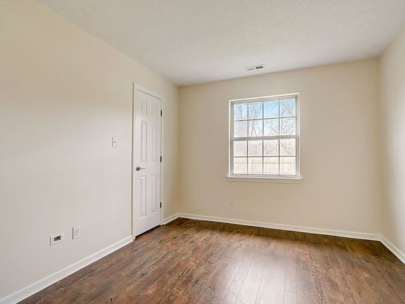 5th image of 5705 Rosemont Ct